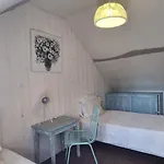 Domaine De La Courbe & Hotel Le Lude