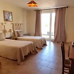Hotel Domaine De La Courbe Hôtel&spa *