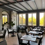 Domaine De La Courbe Hôtel&spa Hotel Le Lude
