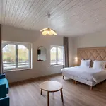 Domaine De La Courbe Hôtel&spa Hotel *