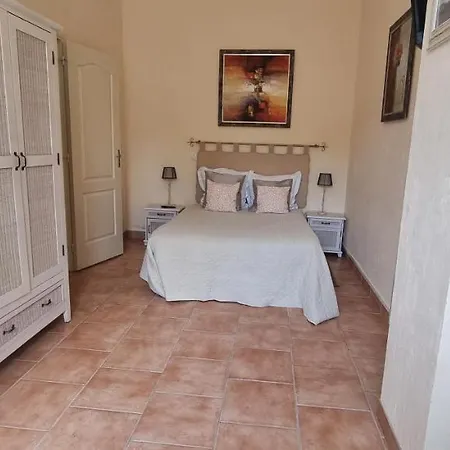 Отель Domaine De La Courbe &