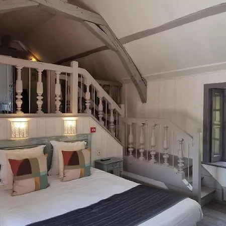 Domaine De La Courbe & Hotel