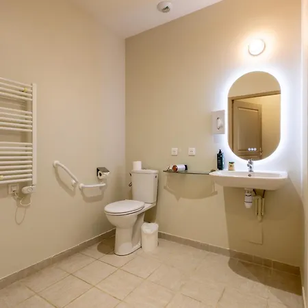 Domaine De La Courbe & Отель *