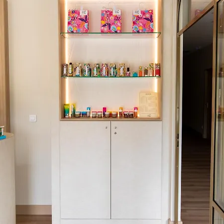 Domaine De La Courbe & *