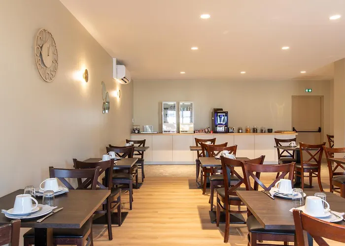 Domaine De La Courbe Hôtel&spa Le Lude