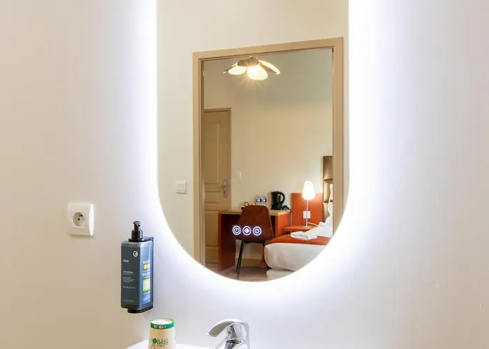 Domaine De La Courbe Hôtel&spa Hotel Le Lude