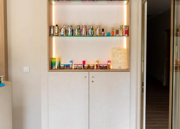 Domaine De La Courbe & *