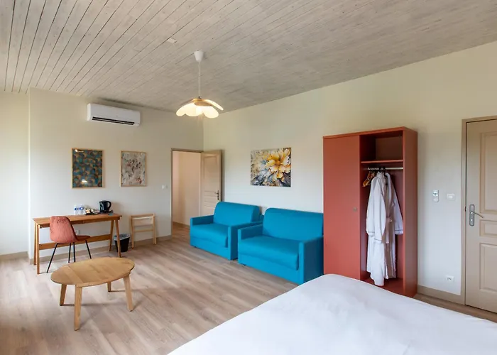 Hotel Domaine De La Courbe Hôtel&spa *