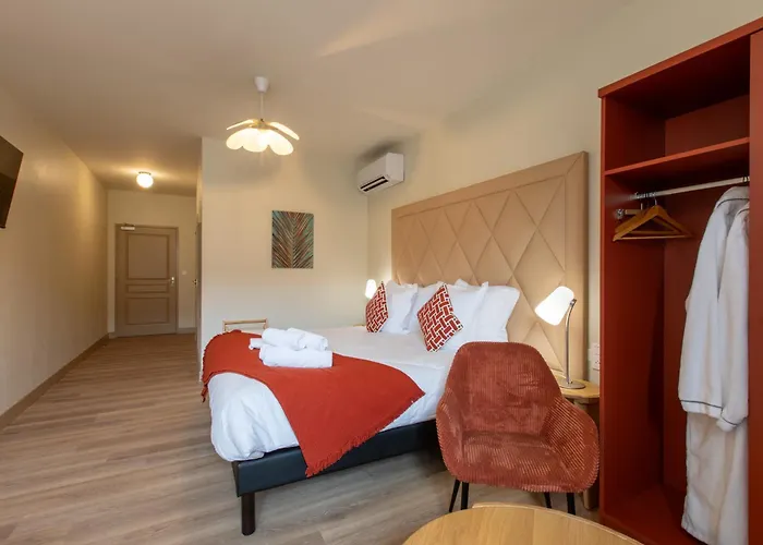 Domaine De La Courbe Hôtel&spa Le Lude